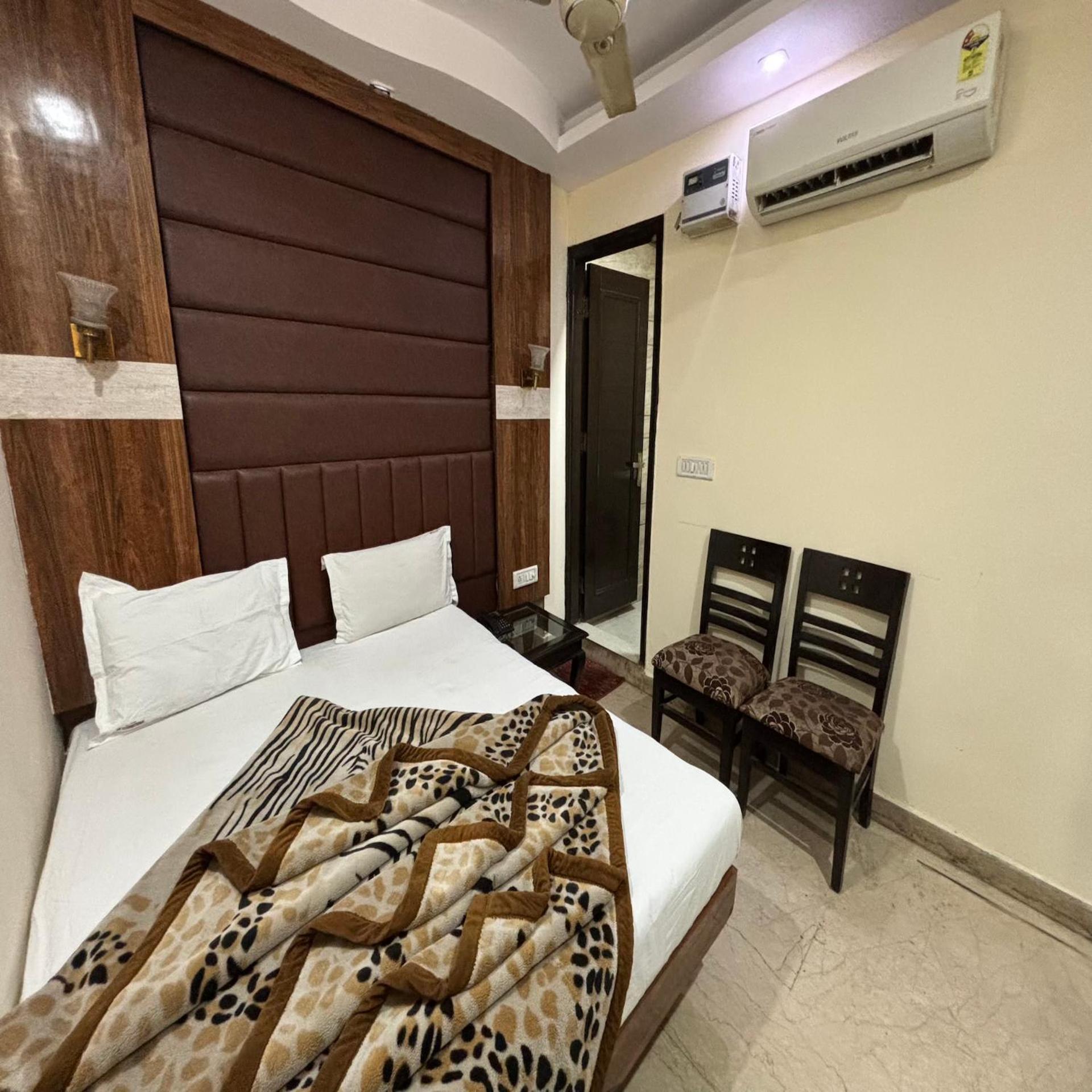 Hotel Pk International Near By New Delhi Station I Couple Friendly Ruang foto